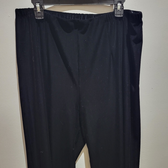 Chico’s Velour Crop Pant - Picture 2 of 7